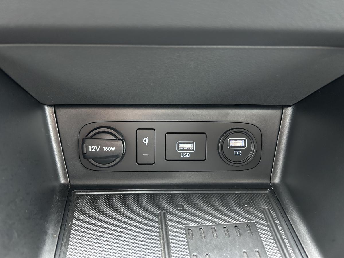 2022 Hyundai Sonata - Image 31