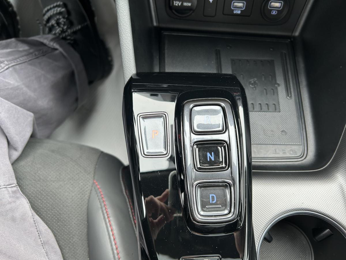 2022 Hyundai Sonata - Image 32