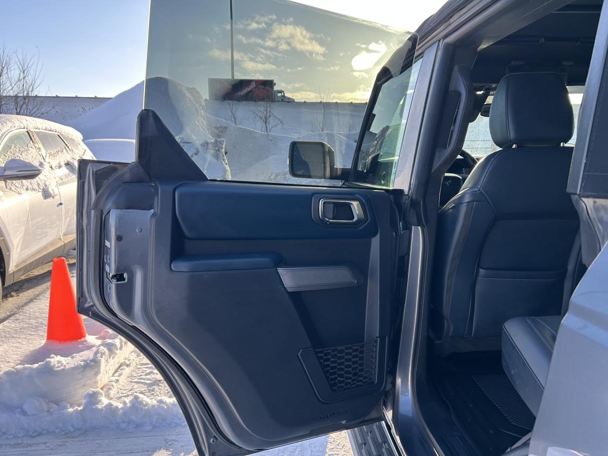 2021 Ford Bronco - Image 17