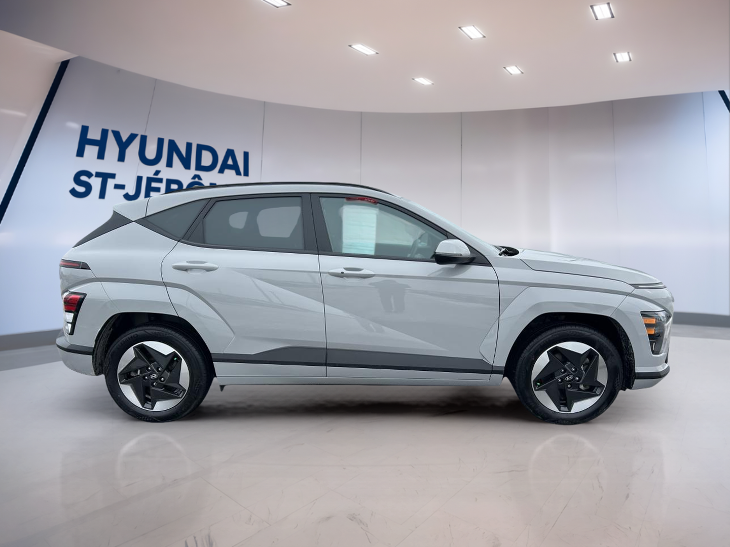 2025 Hyundai Kona Electric - Image 4