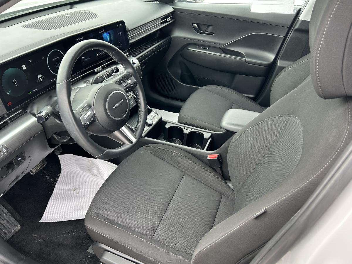 2025 Hyundai Kona Electric - Image 11