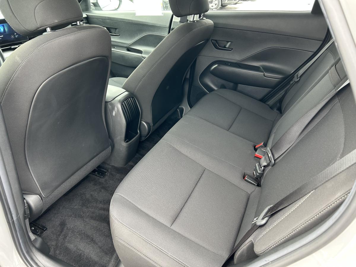 2025 Hyundai Kona Electric - Image 15