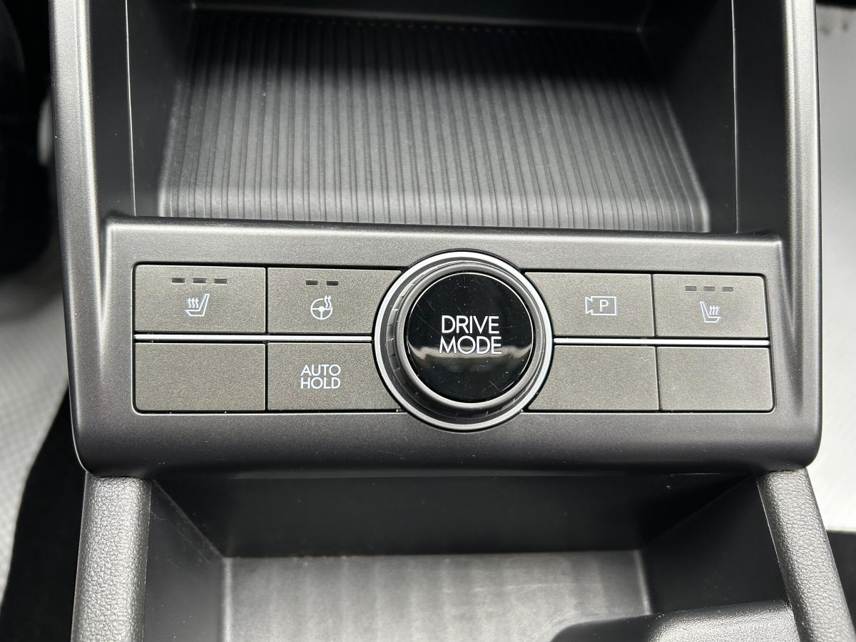 2025 Hyundai Kona Electric - Image 28