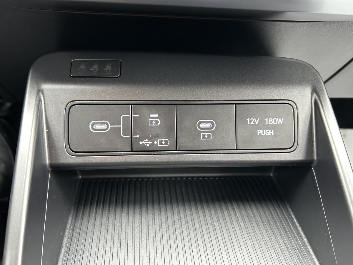 2025 Hyundai Kona Electric - Image 30