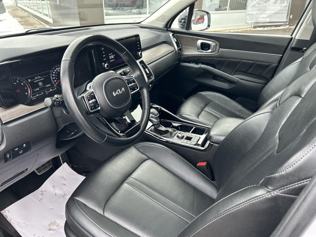 2023 Kia Sorento - Image 11