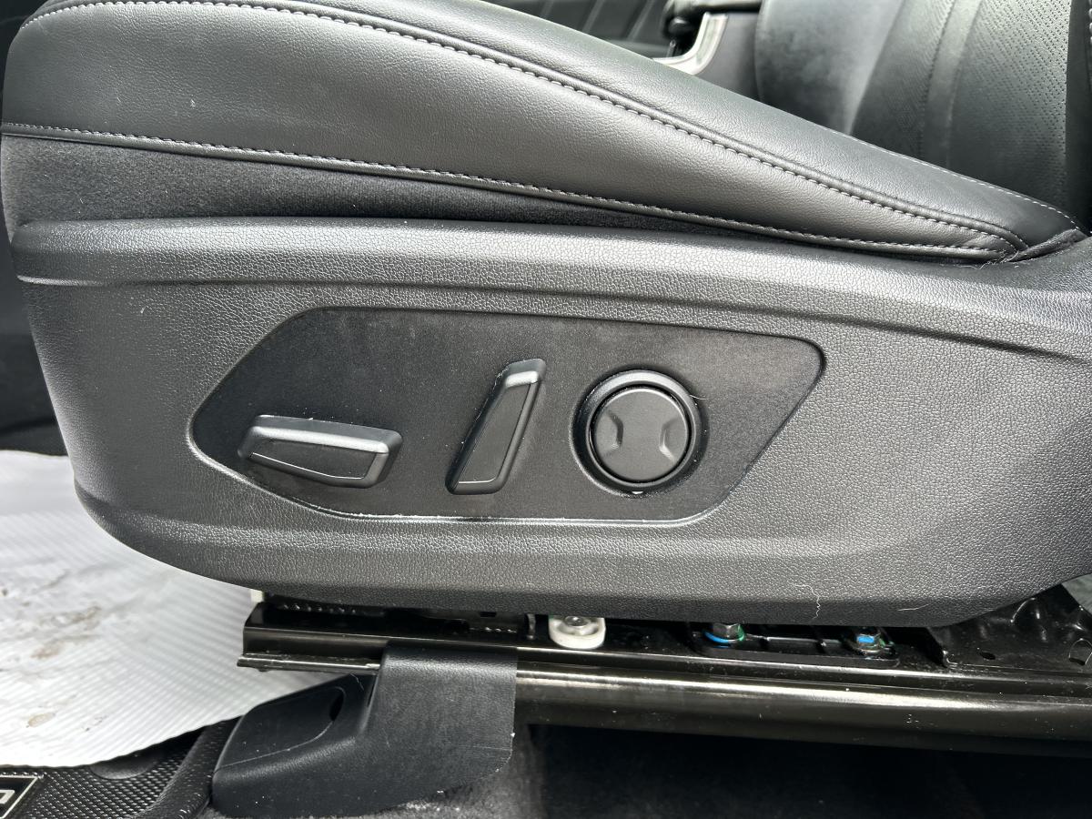 2023 Kia Sorento - Image 13