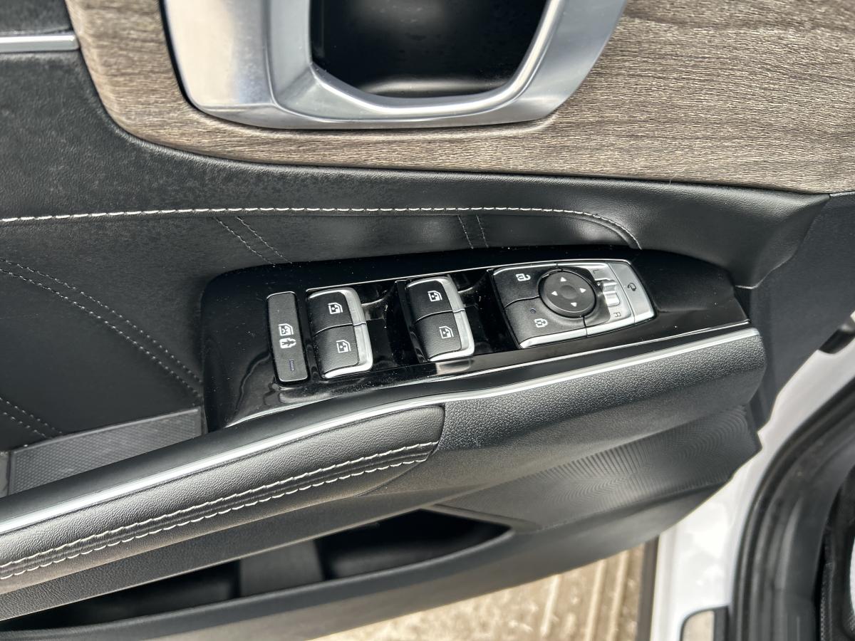 2023 Kia Sorento - Image 15