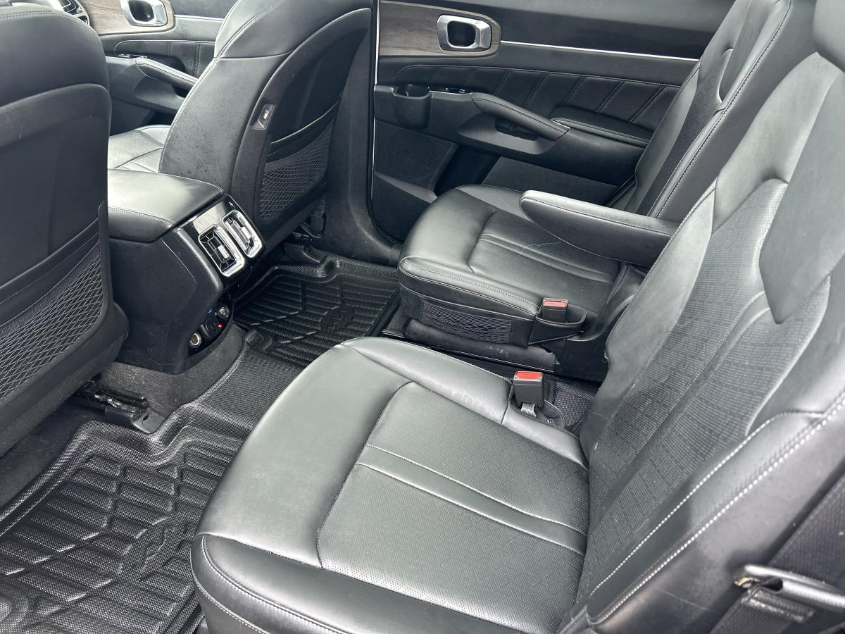 2023 Kia Sorento - Image 16