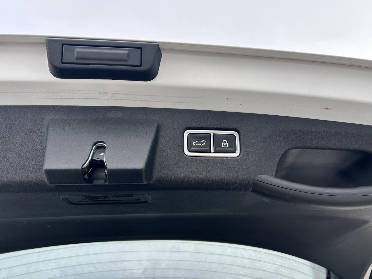 2023 Kia Sorento - Image 23