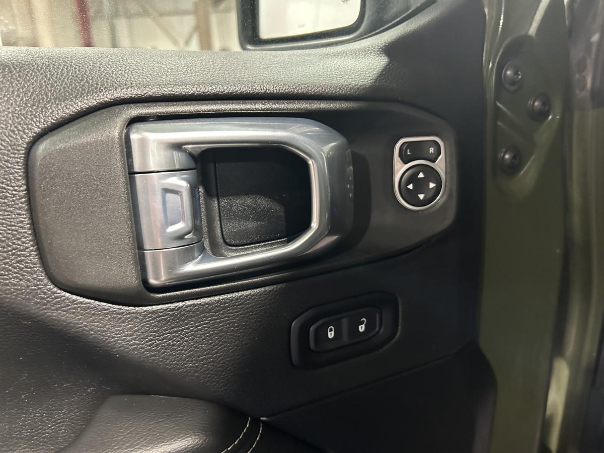 2021 Jeep Wrangler 4xe - Image 14