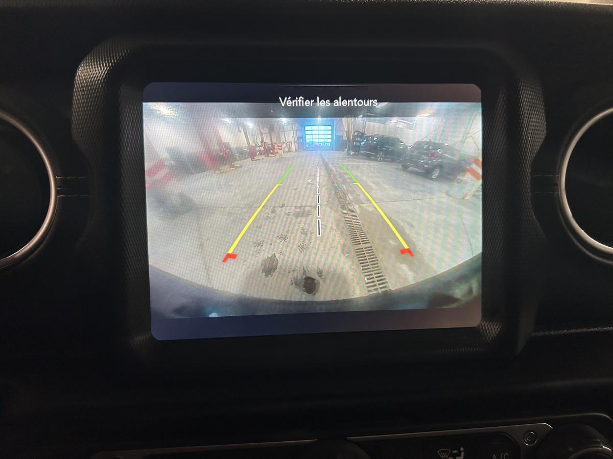 2021 Jeep Wrangler 4xe - Image 24