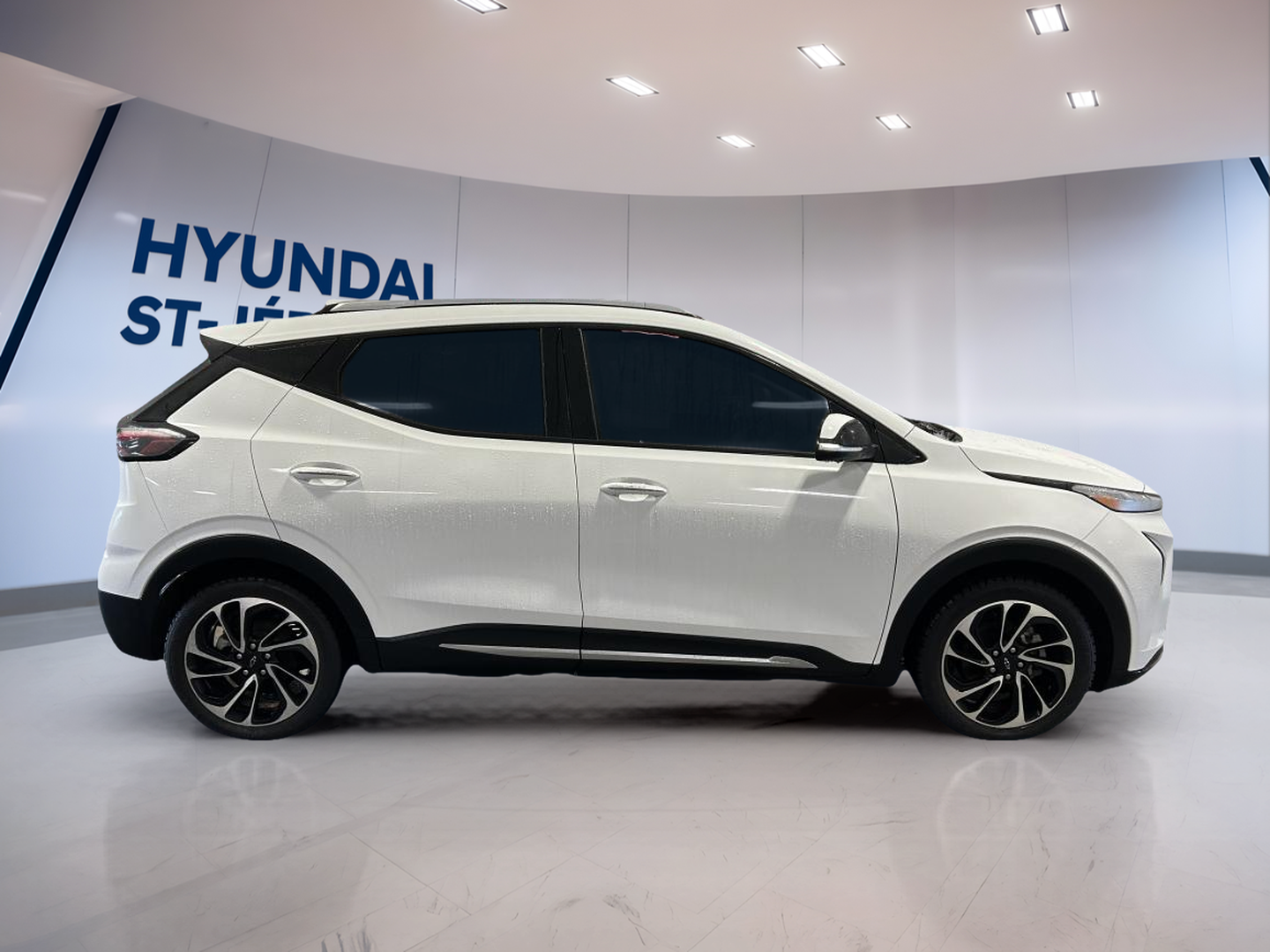 2022 Chevrolet Bolt EUV - Image 4