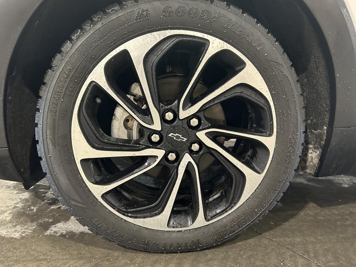 2022 Chevrolet Bolt EUV - Image 8