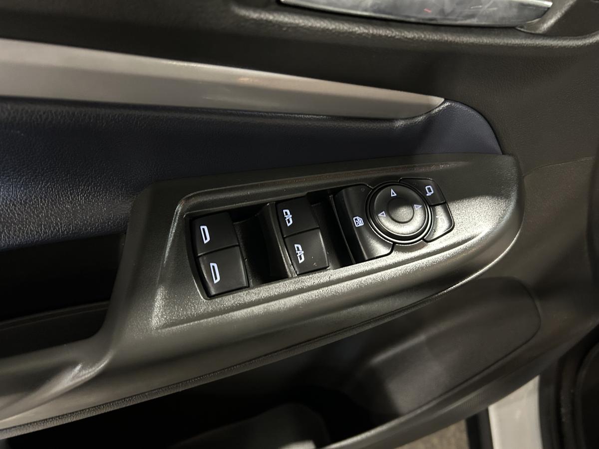 2022 Chevrolet Bolt EUV - Image 14