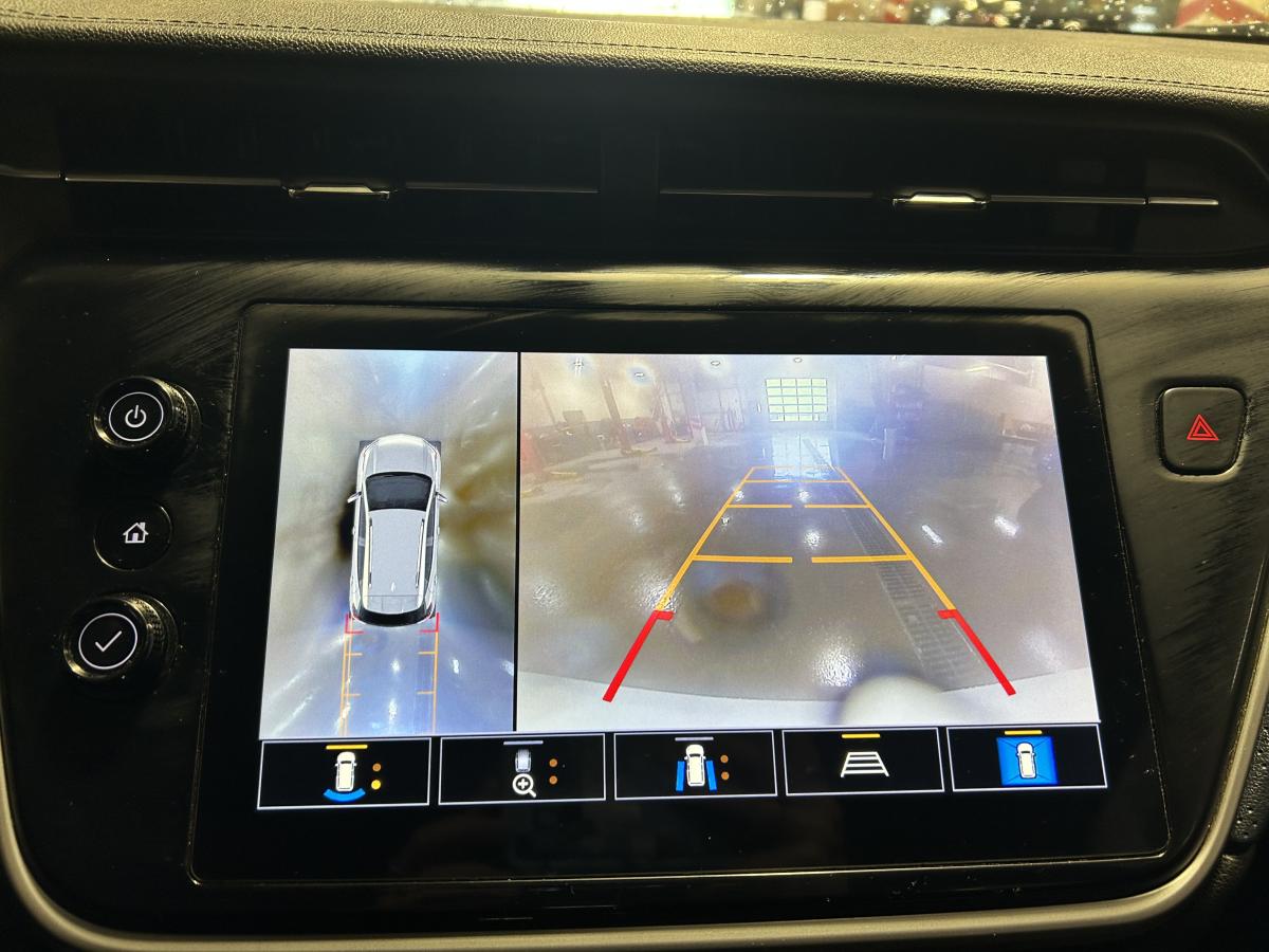 2022 Chevrolet Bolt EUV - Image 26