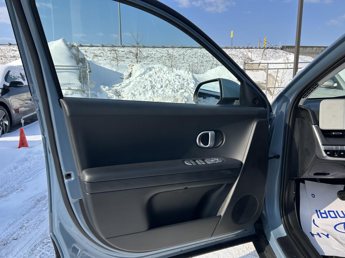 2022 Hyundai IONIQ 5 - Image 14