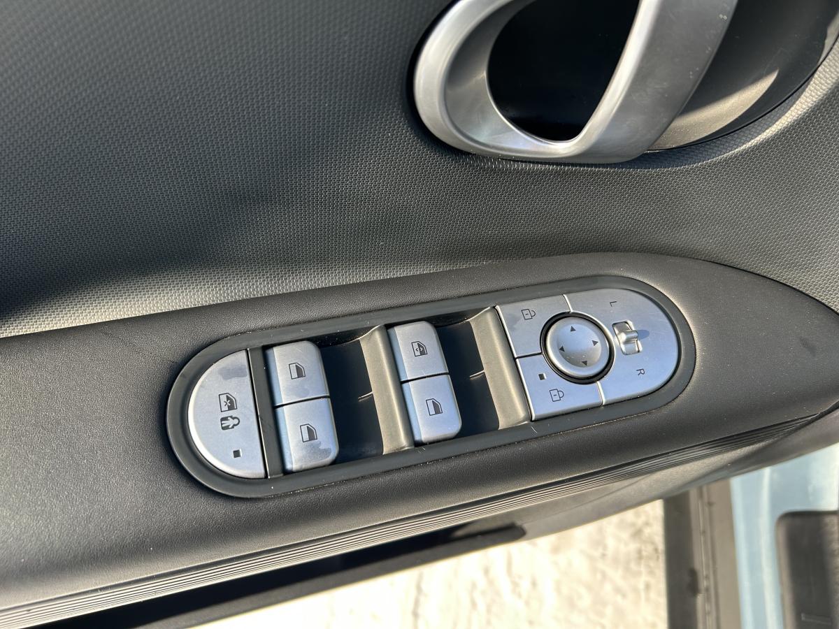 2022 Hyundai IONIQ 5 - Image 15