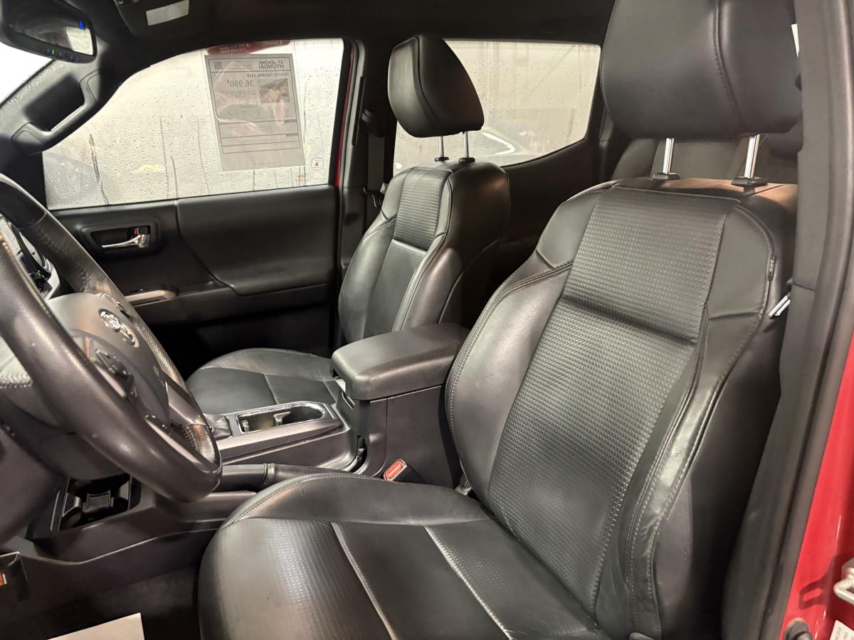 2018 Toyota Tacoma - Image 12