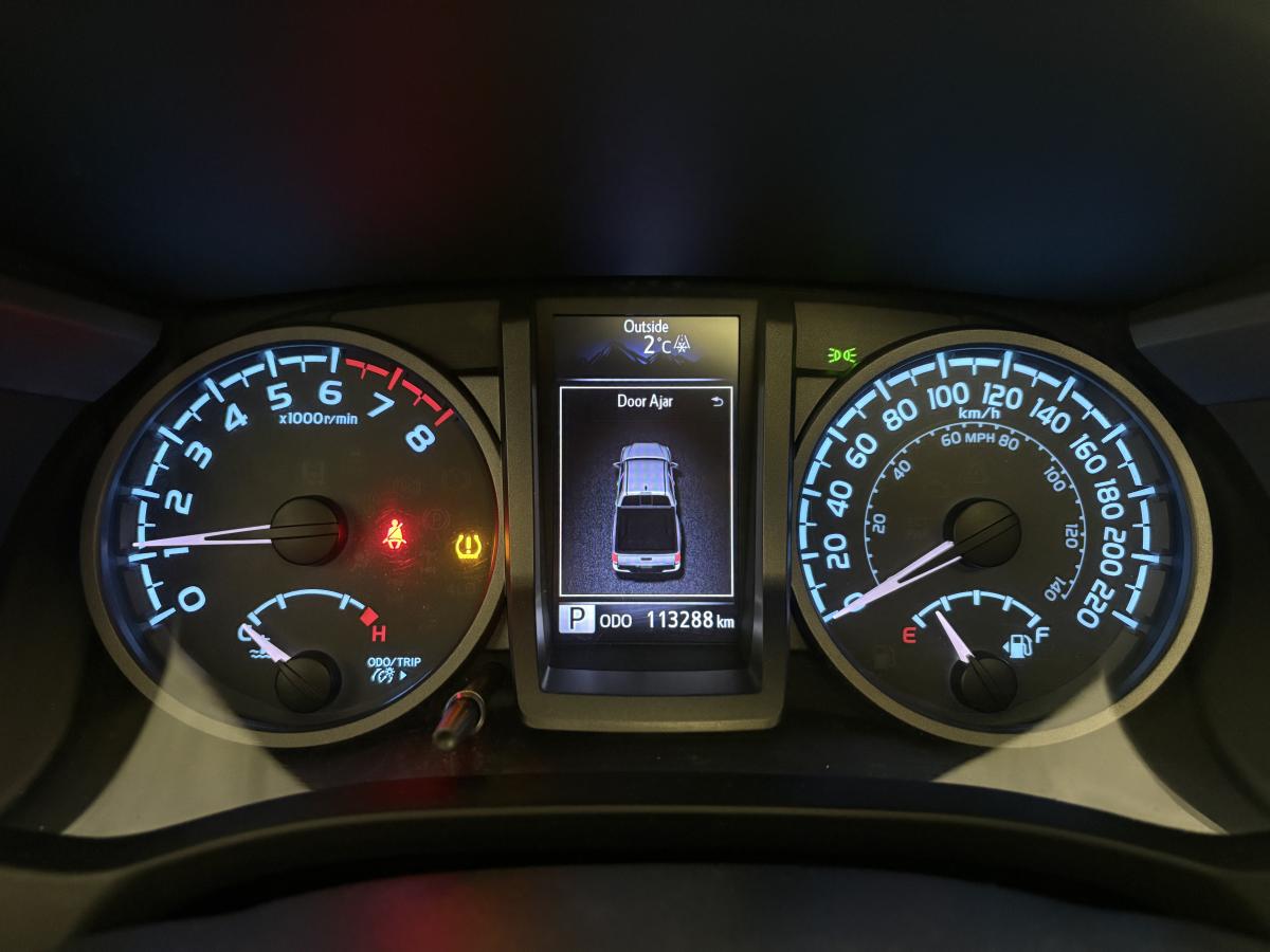 2018 Toyota Tacoma - Image 19