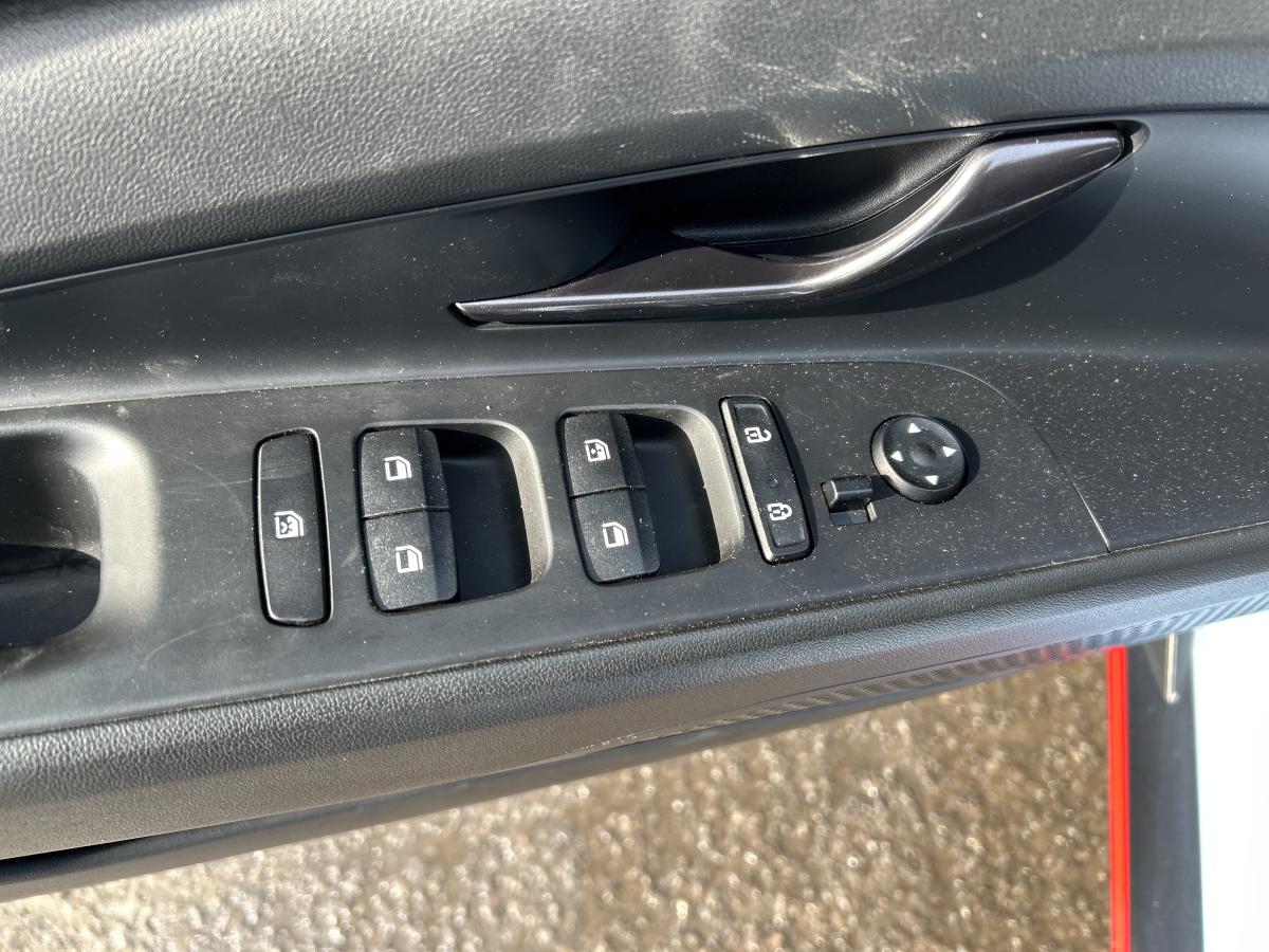 2023 Hyundai Elantra N - Image 14