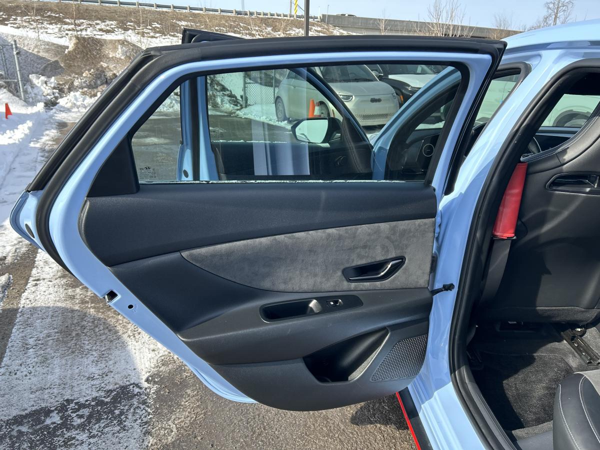 2023 Hyundai Elantra N - Image 18