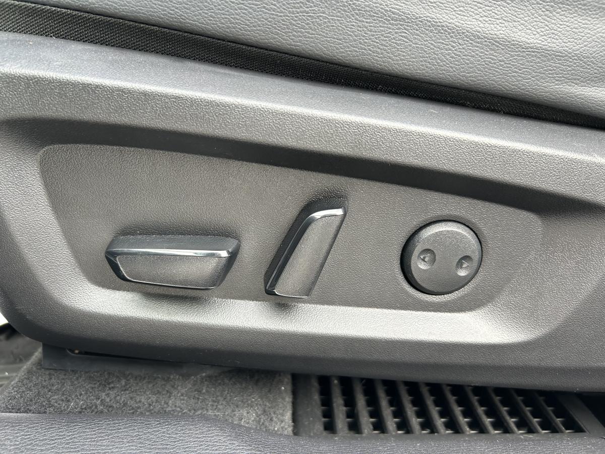 2024 Mitsubishi Outlander - Image 12