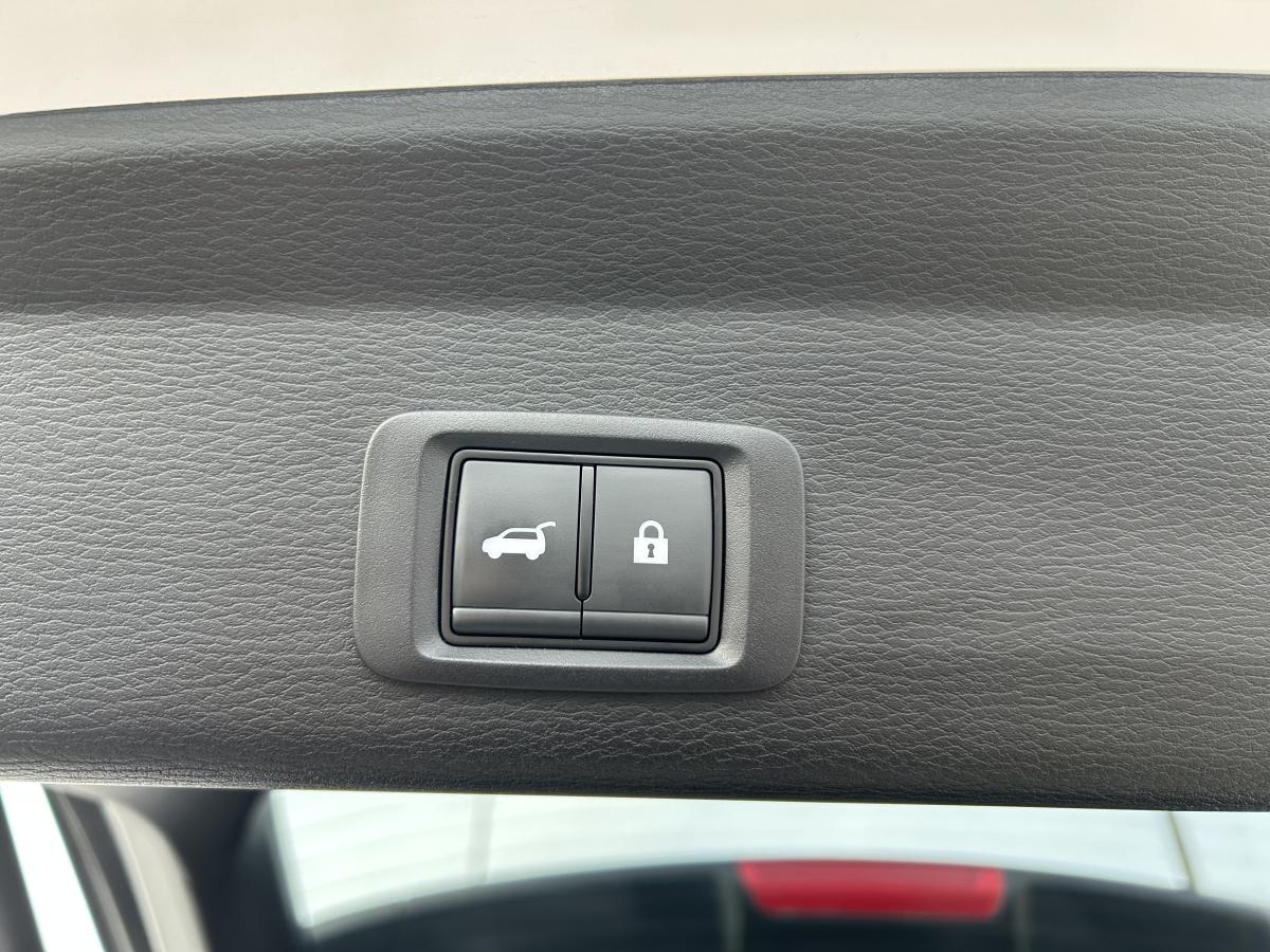 2024 Mitsubishi Outlander - Image 19