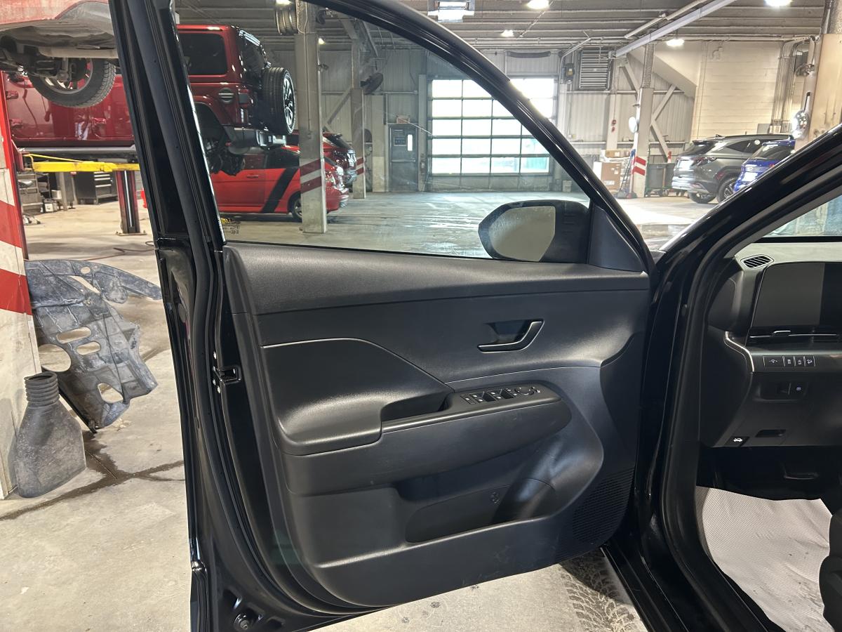 2024 Hyundai Kona - Image 12