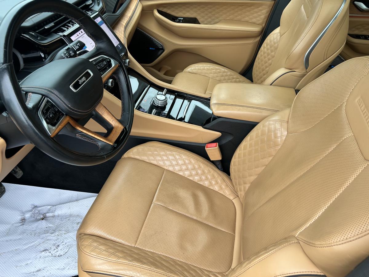 2022 Jeep Grand Cherokee - Image 11