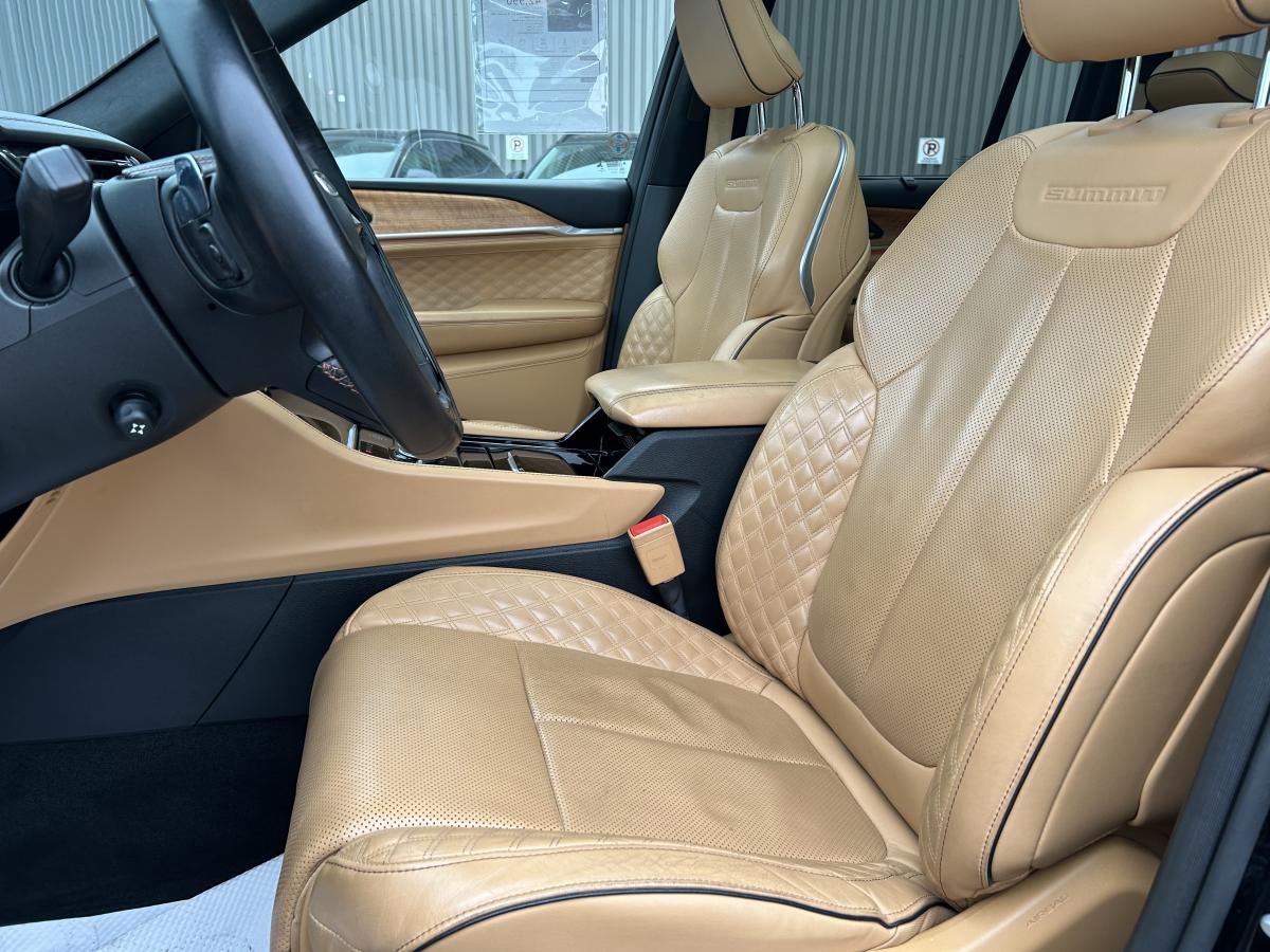 2022 Jeep Grand Cherokee - Image 12