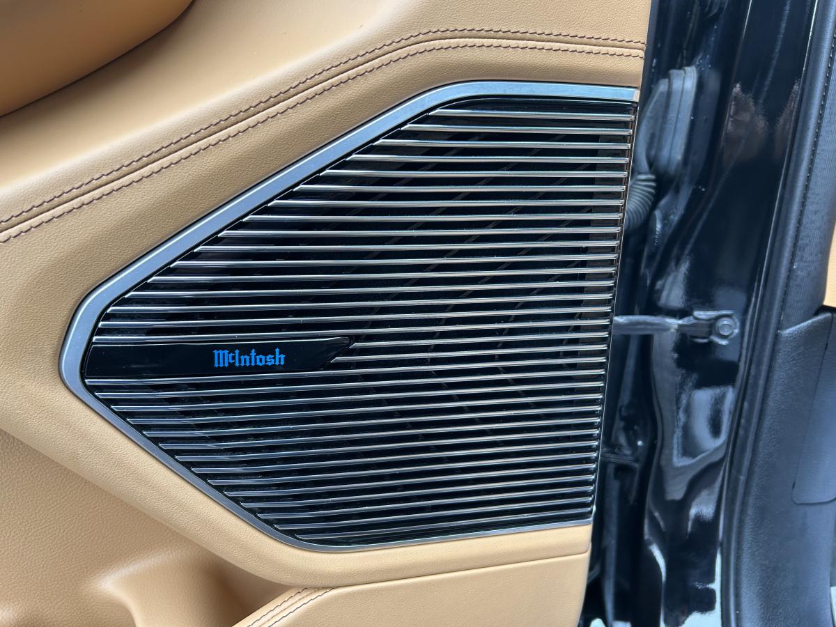 2022 Jeep Grand Cherokee - Image 15