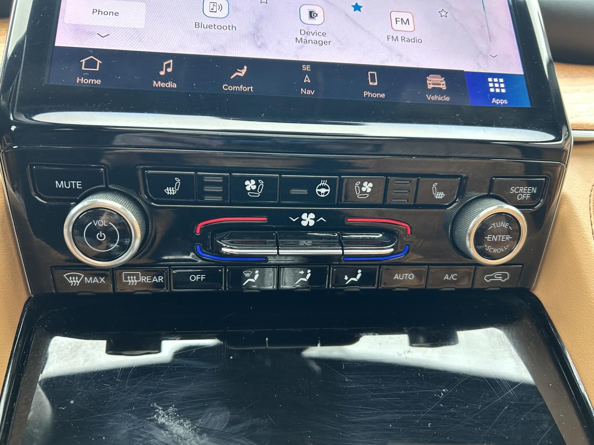 2022 Jeep Grand Cherokee - Image 29