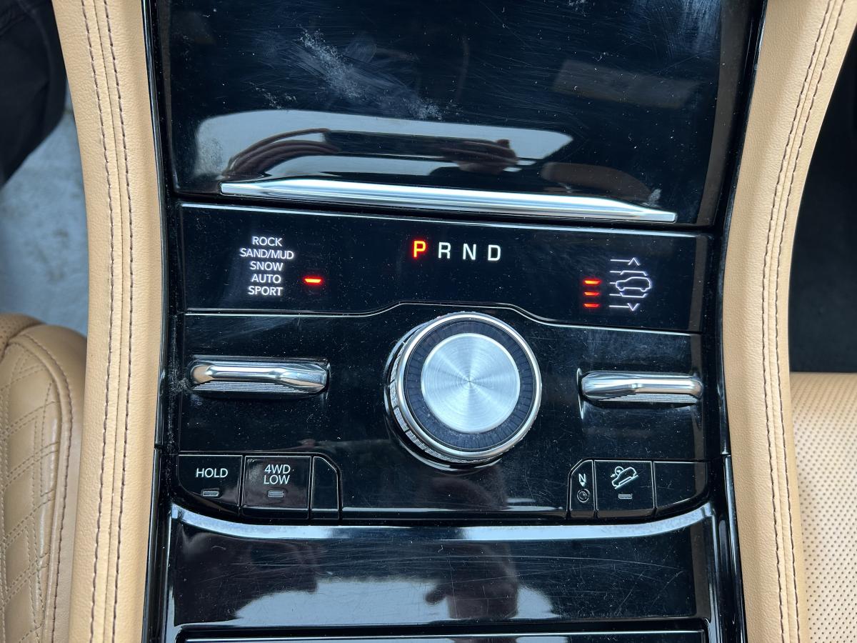 2022 Jeep Grand Cherokee - Image 30