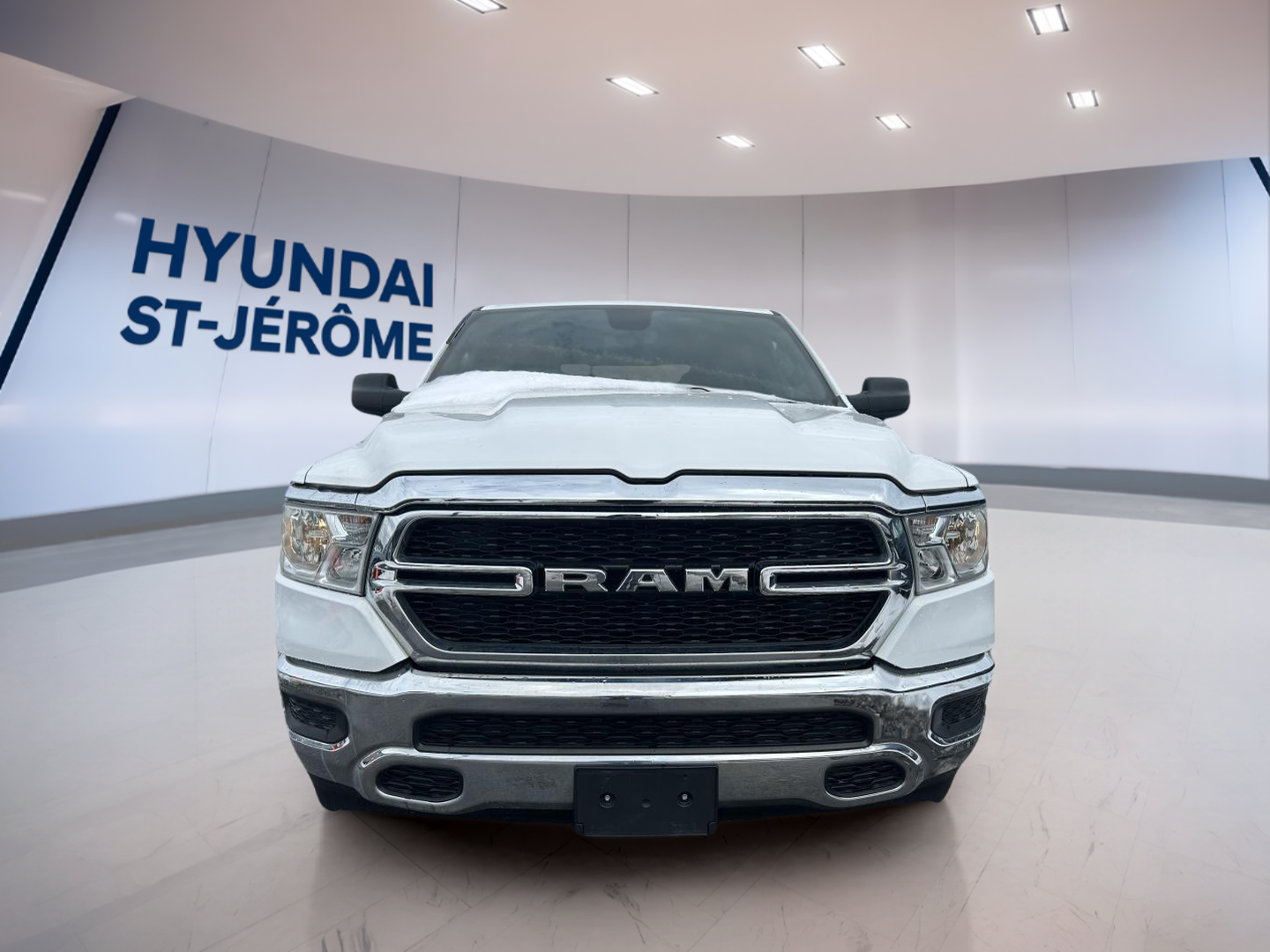 2022 RAM 1500 - Image 2