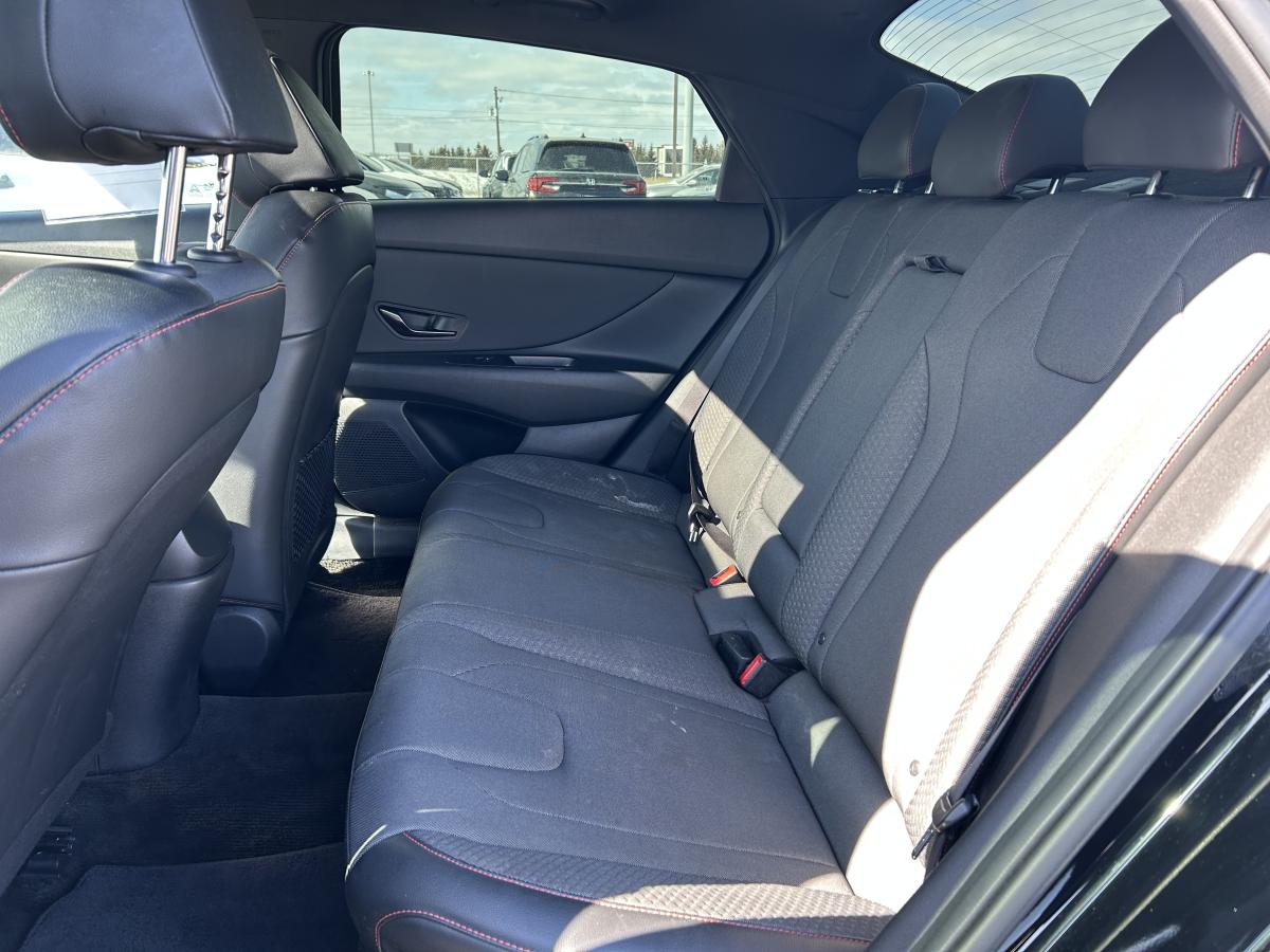 2021 Hyundai Elantra - Image 17