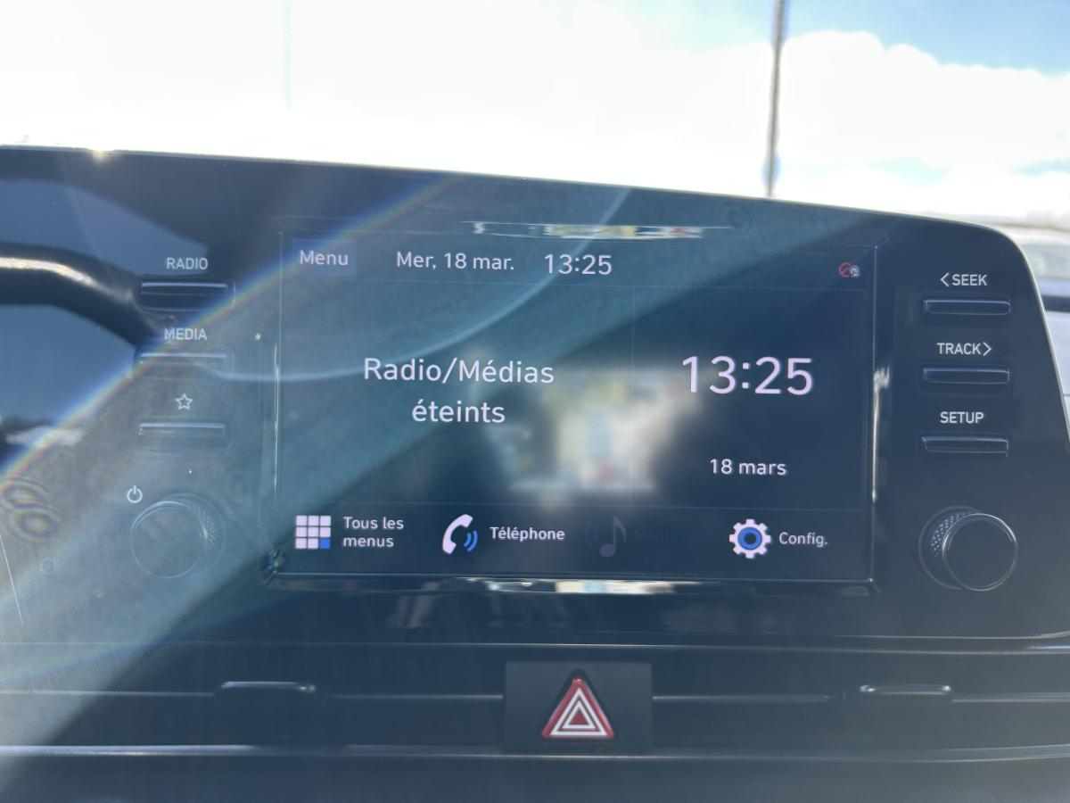 2021 Hyundai Elantra - Image 24