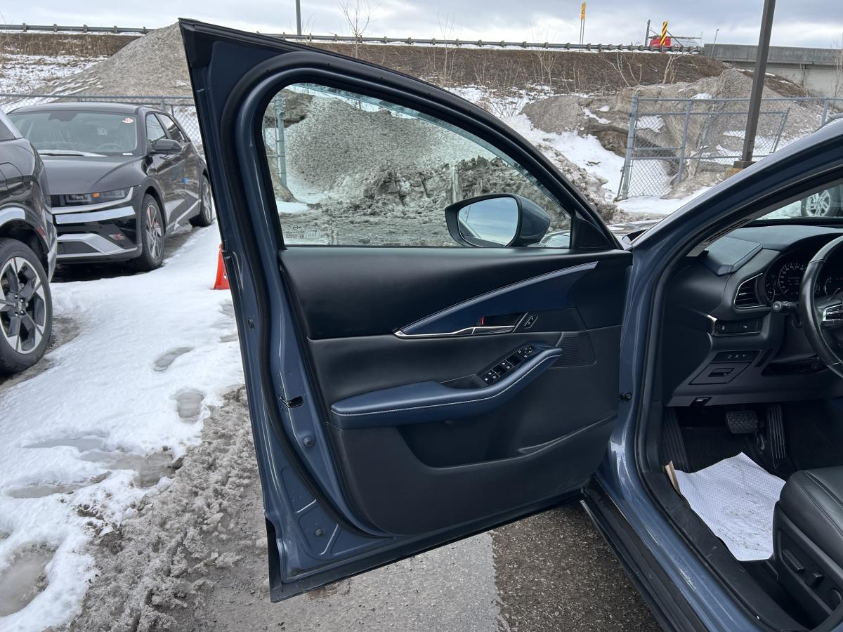 2021 Mazda CX-30 - Image 13