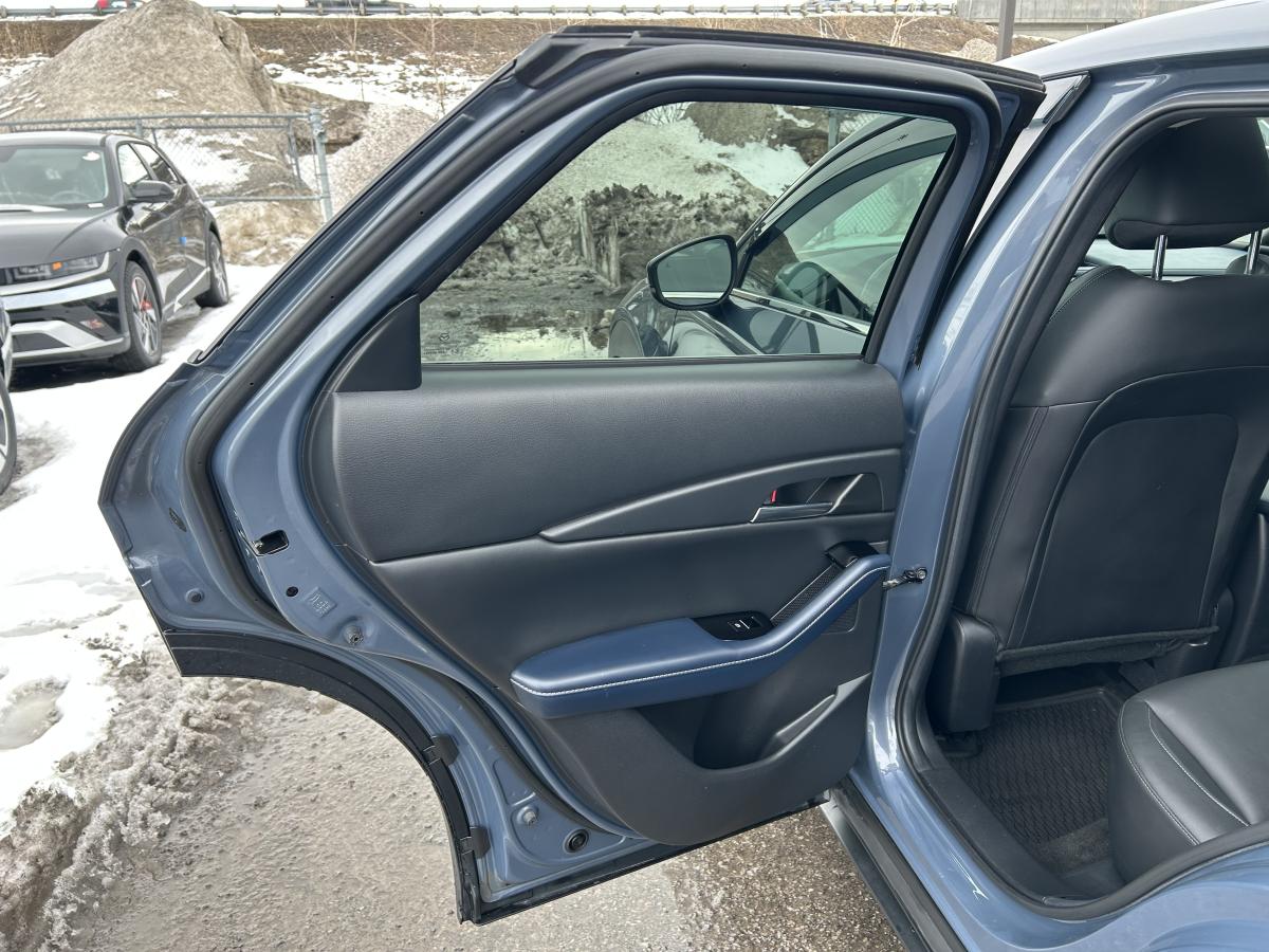 2021 Mazda CX-30 - Image 17