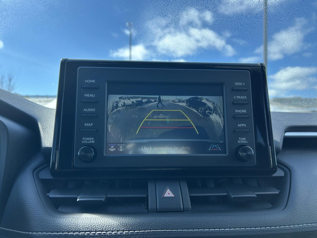 2022 Toyota RAV4 - Image 24