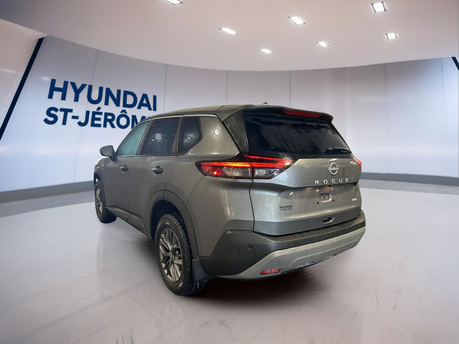 2023 Nissan Rogue - Image 7