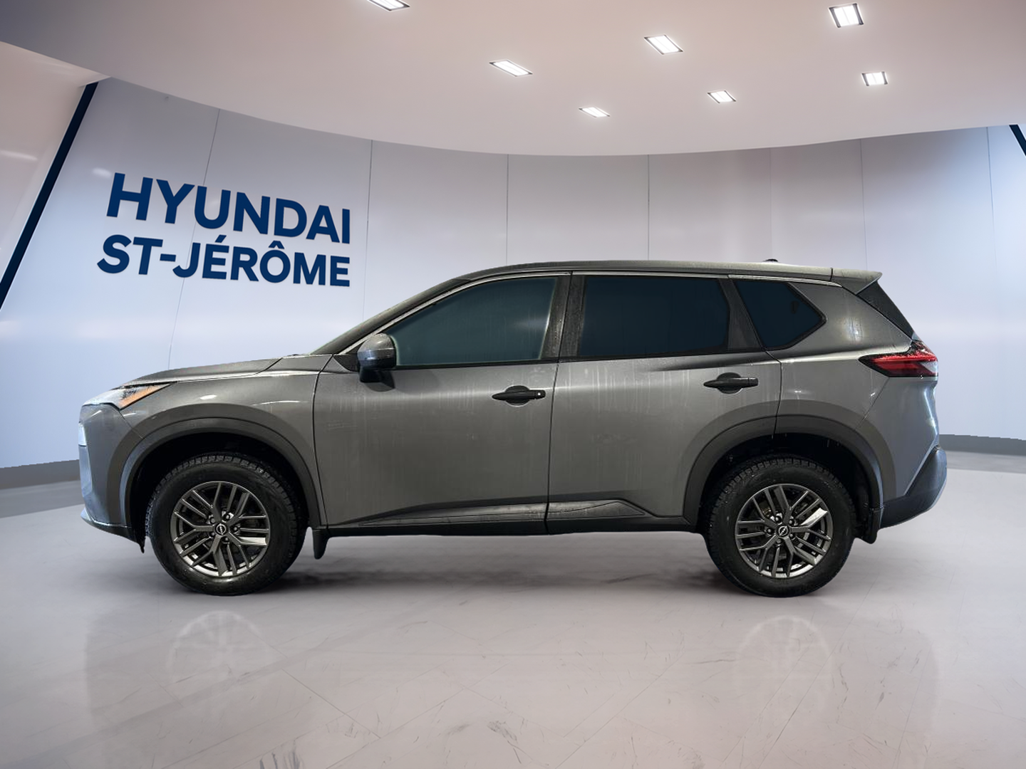 2023 Nissan Rogue - Image 8