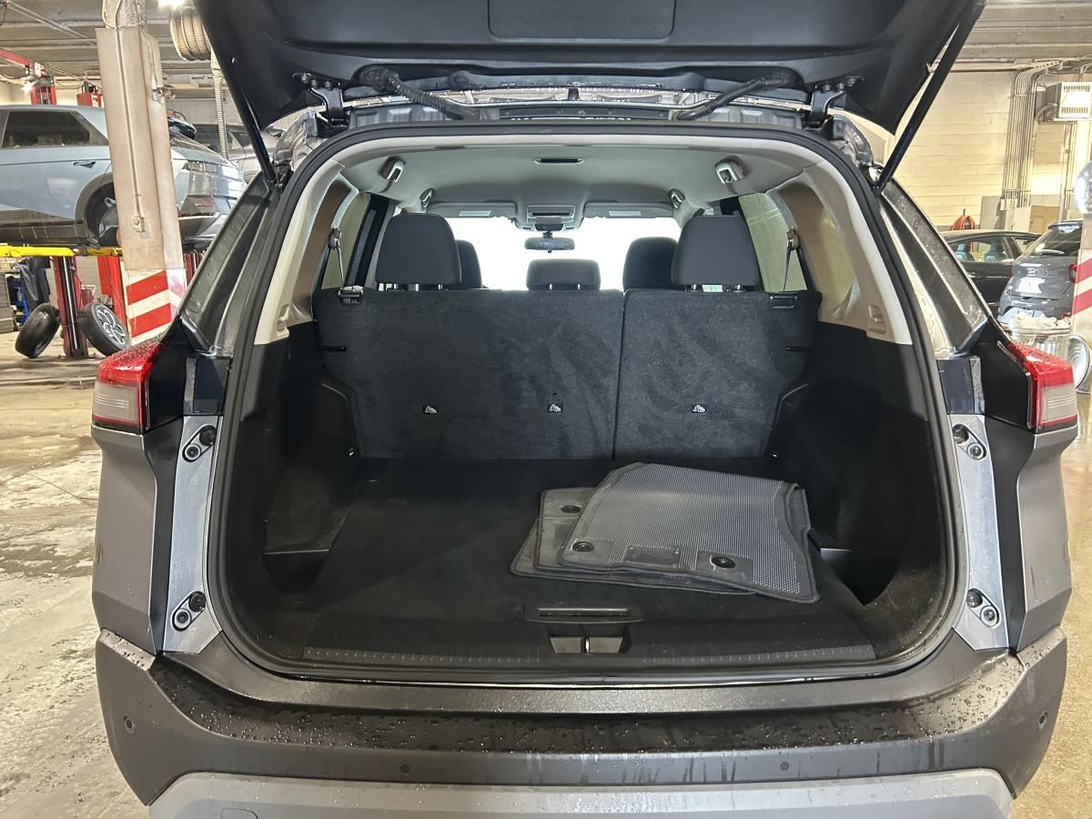 2023 Nissan Rogue - Image 18