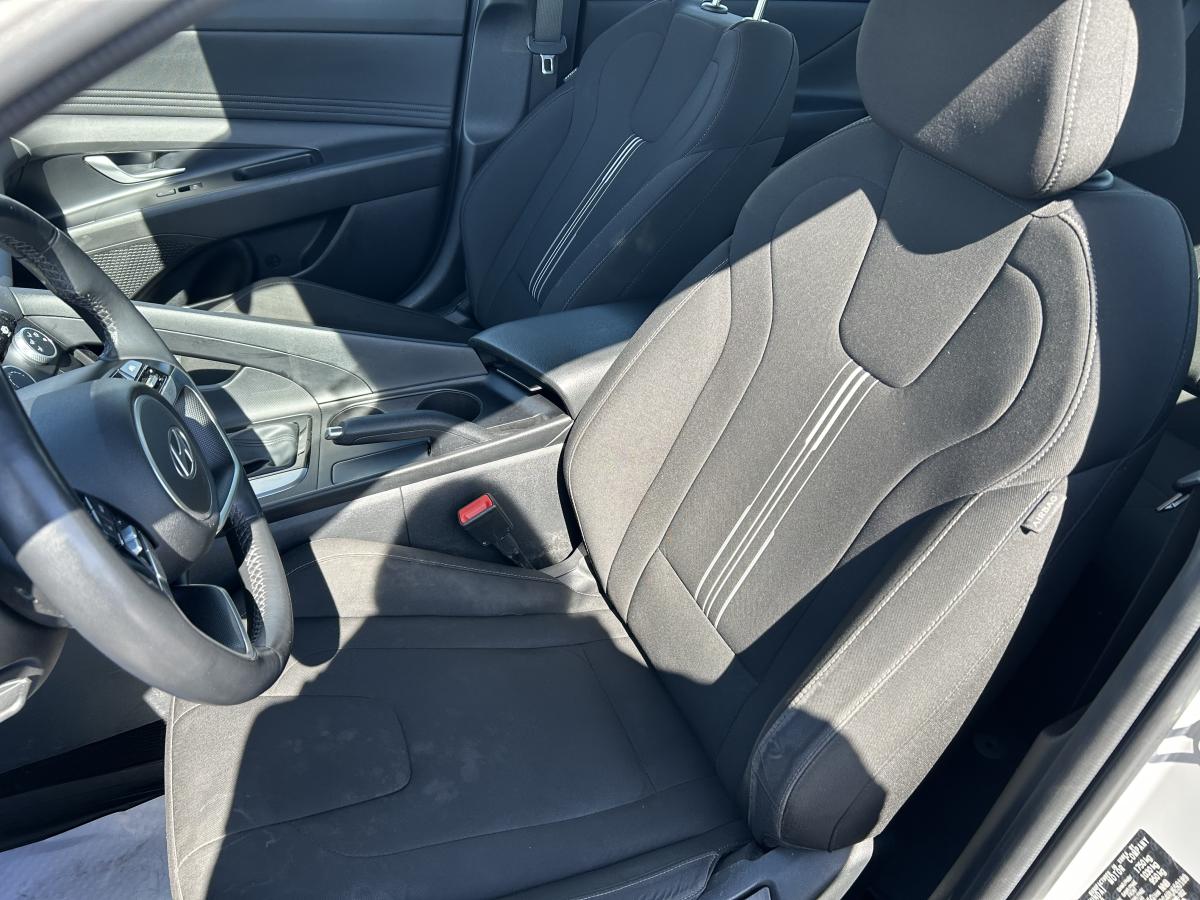 2024 Hyundai Elantra - Image 11