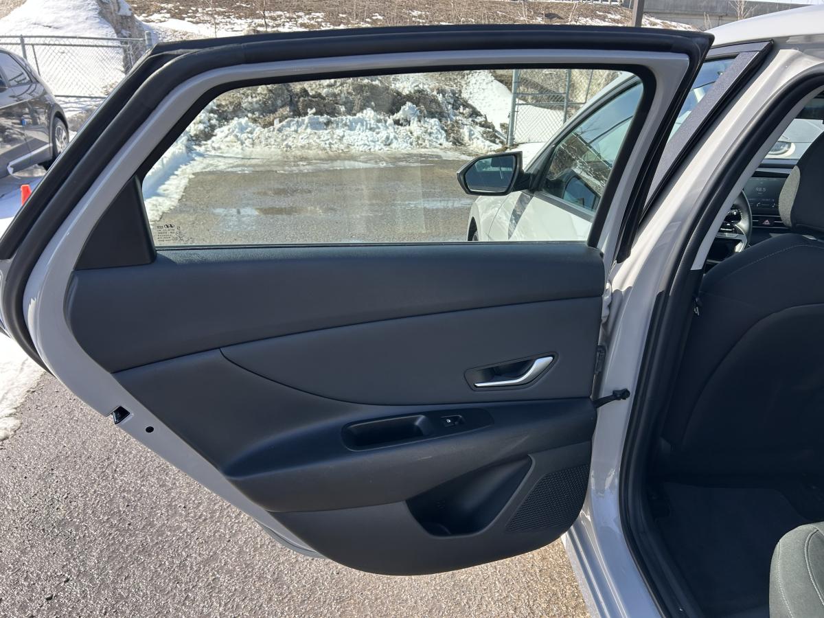 2024 Hyundai Elantra - Image 17