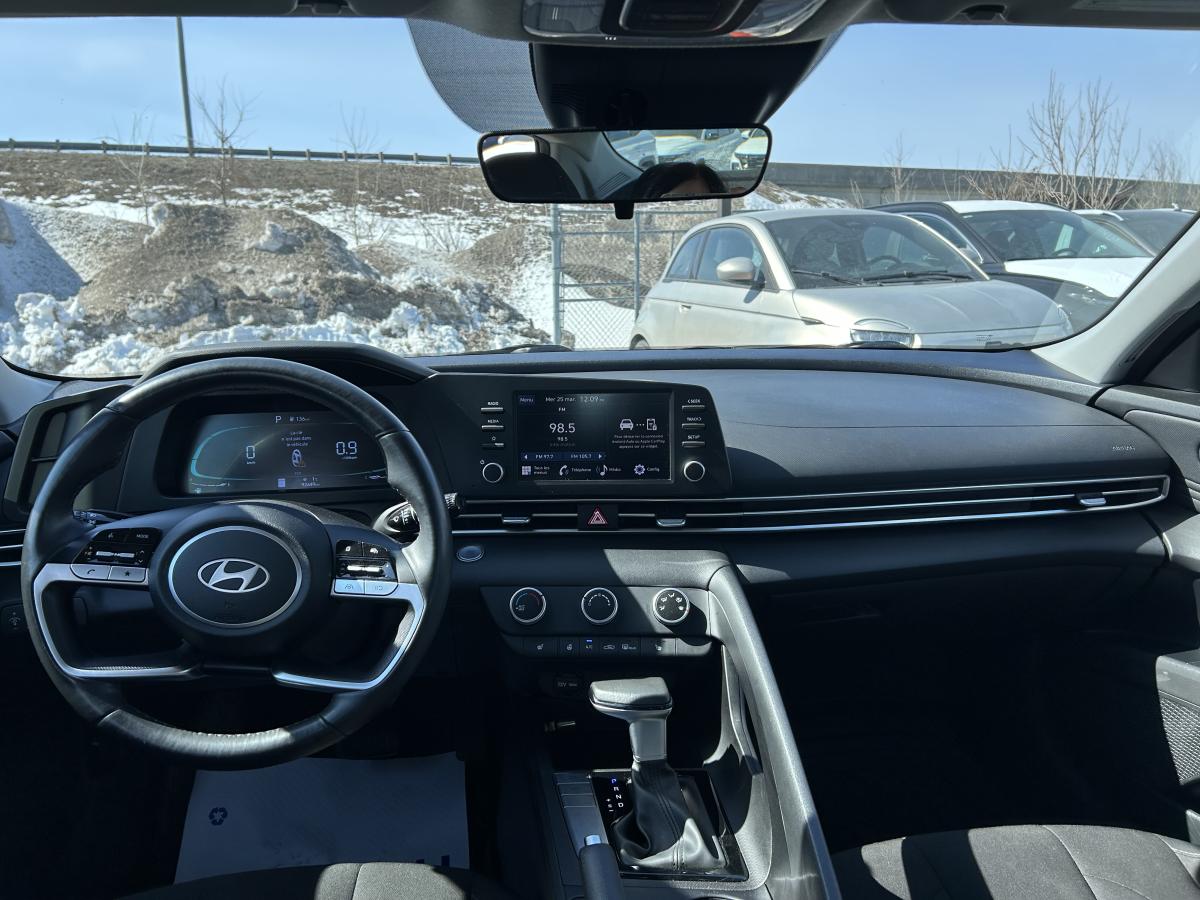 2024 Hyundai Elantra - Image 19