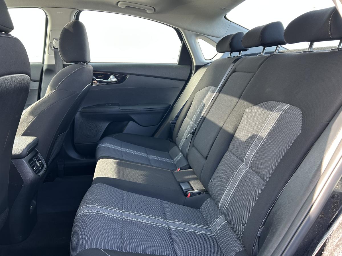 2022 Kia Forte - Image 16