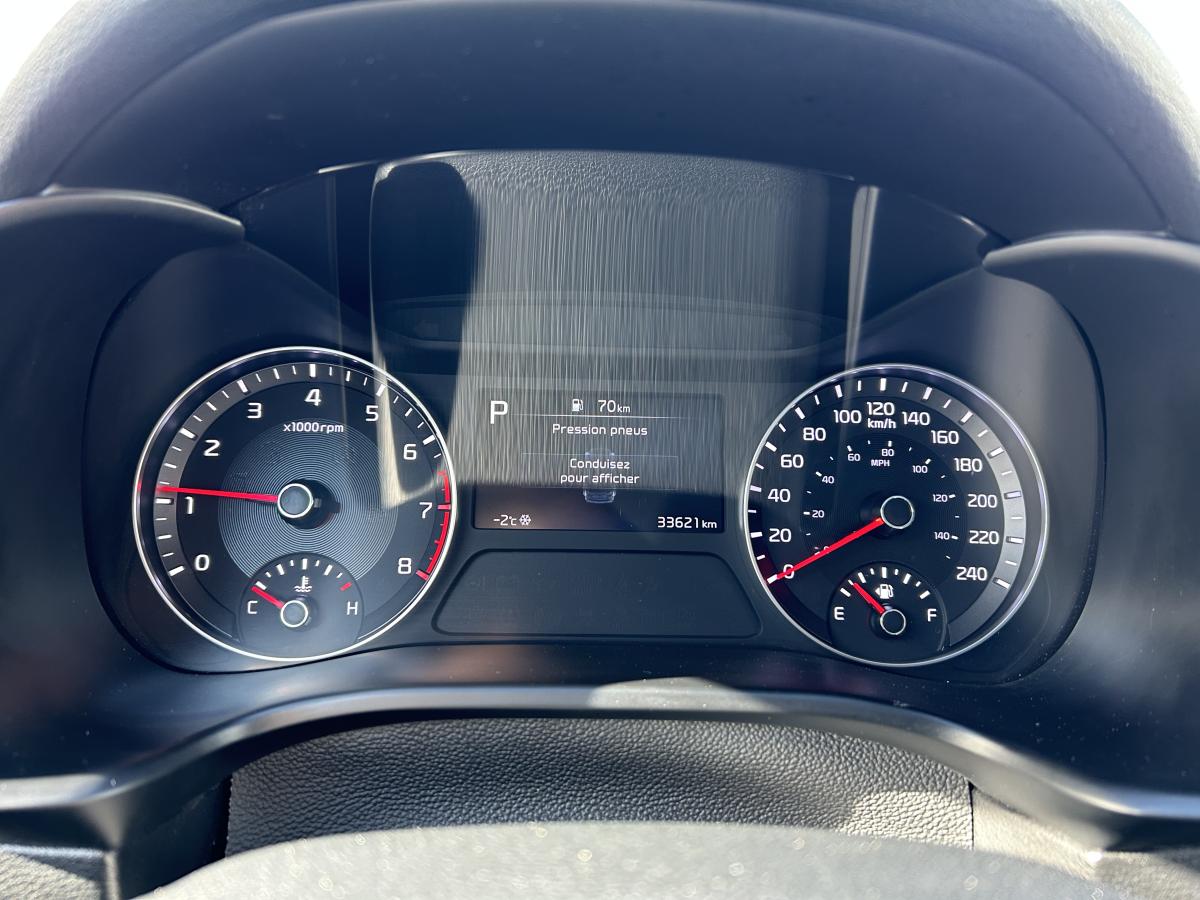 2022 Kia Forte - Image 23