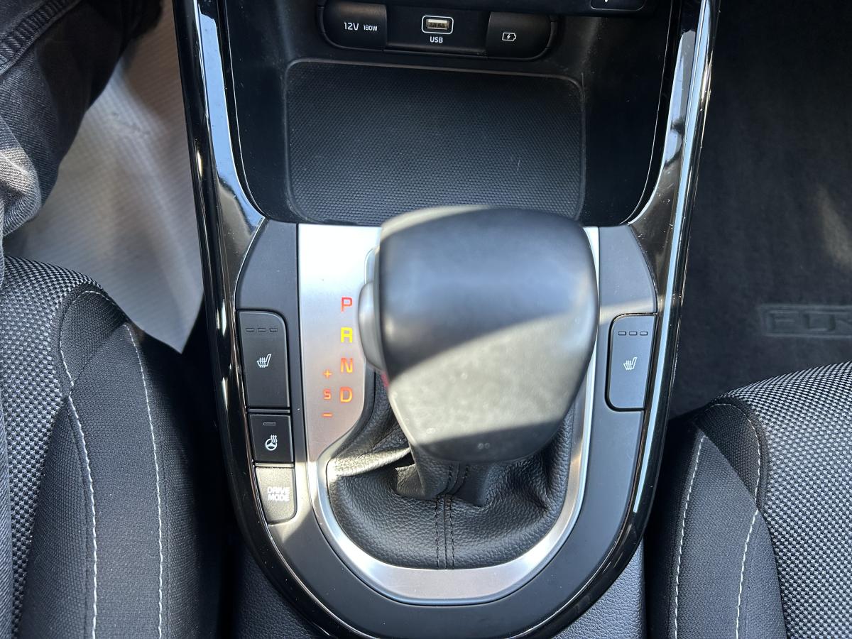 2022 Kia Forte - Image 27