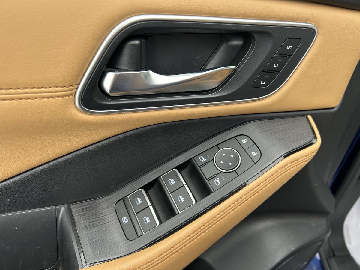 2022 Nissan Rogue - Image 15