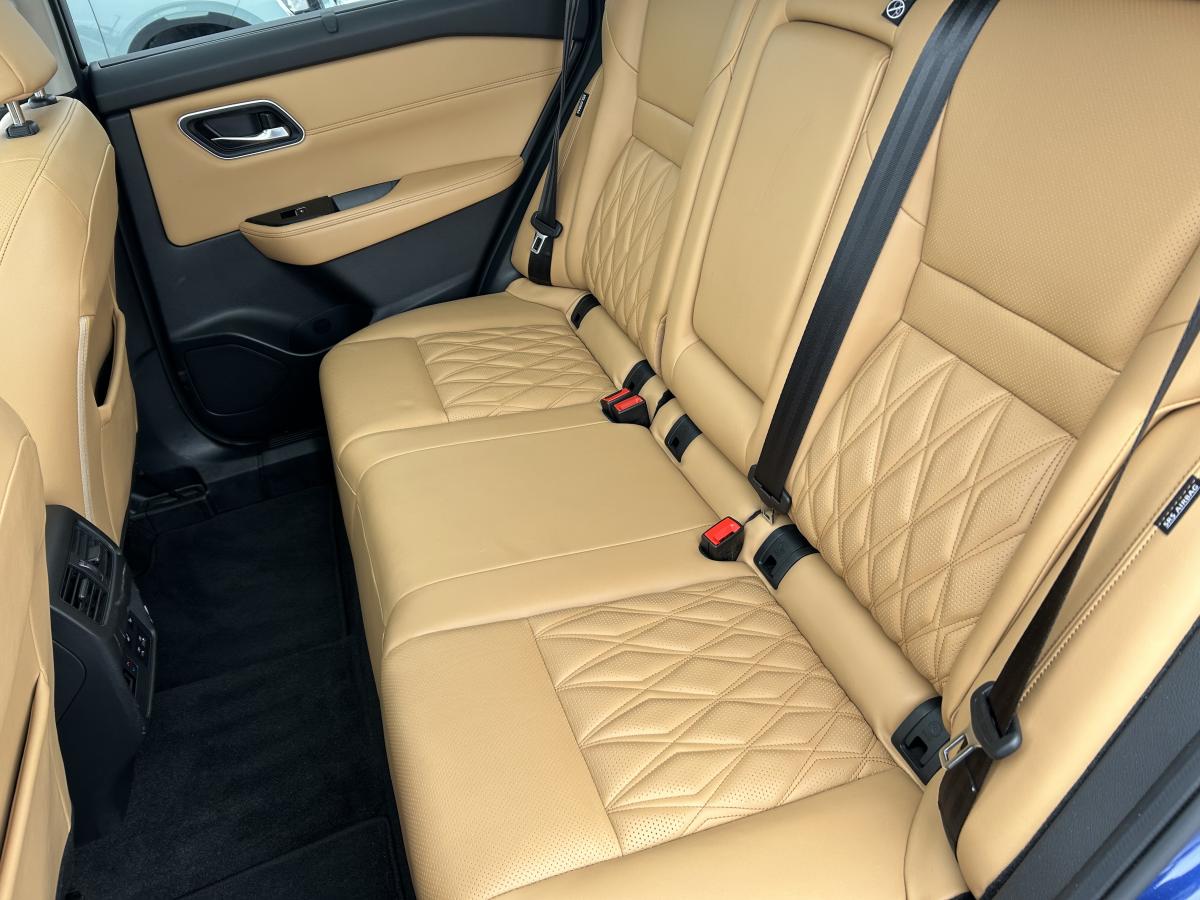 2022 Nissan Rogue - Image 16